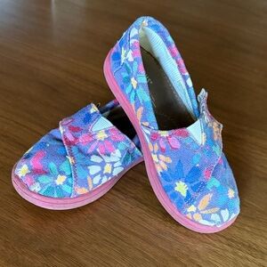 Toms Kids Floral Canvas Sneakers - Pink and Purple